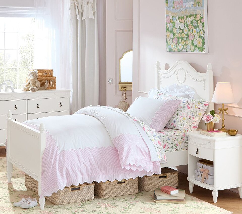 Adeline Bed