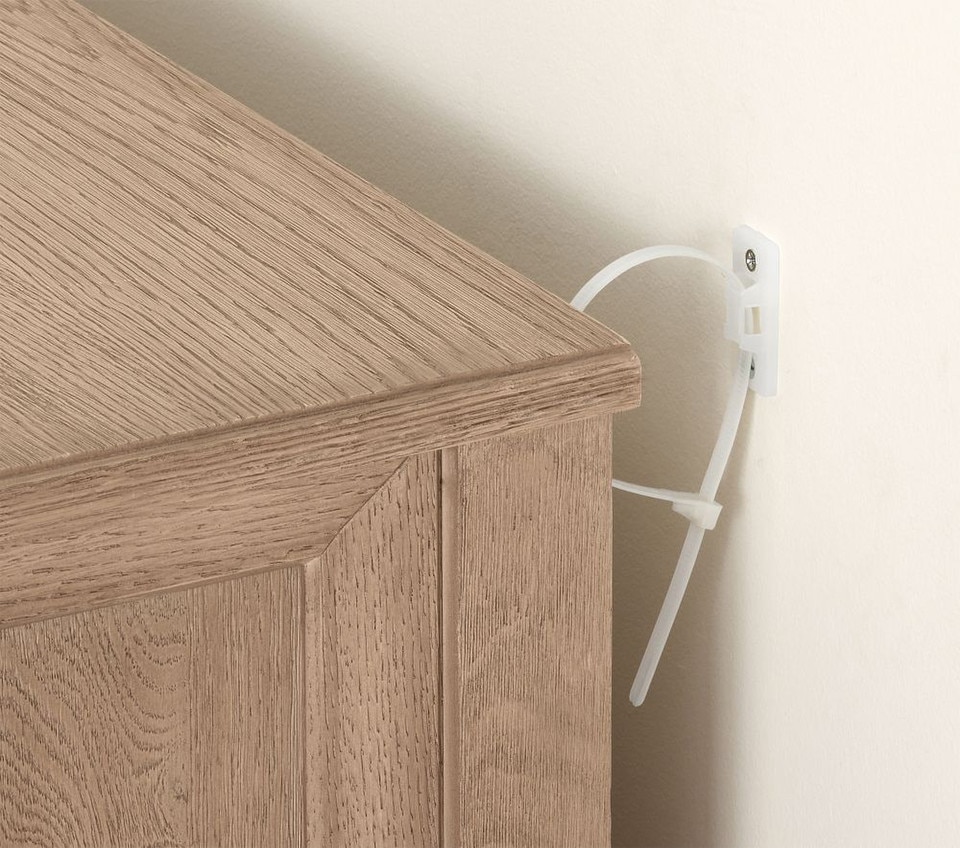 Blythe 7-Drawer Dresser (142 cm)