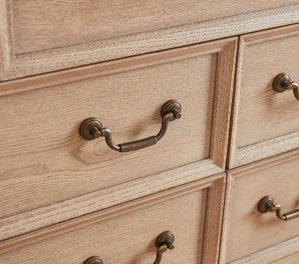 Blythe 7-Drawer Dresser (142 cm)