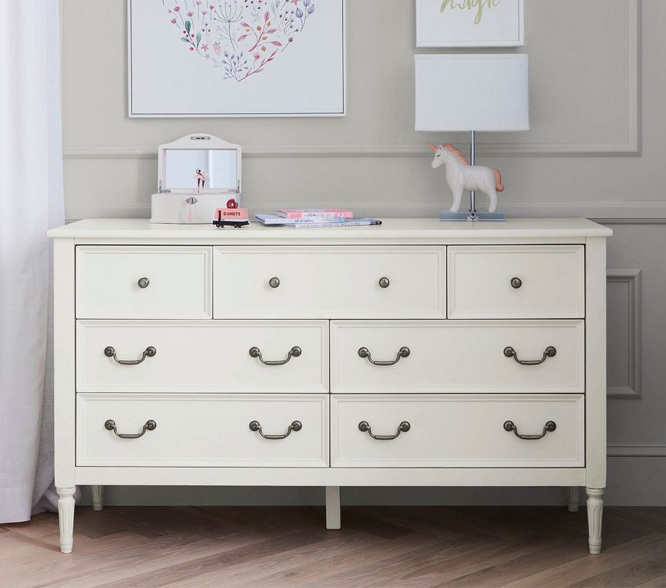 Blythe 7-Drawer Dresser (142 cm)