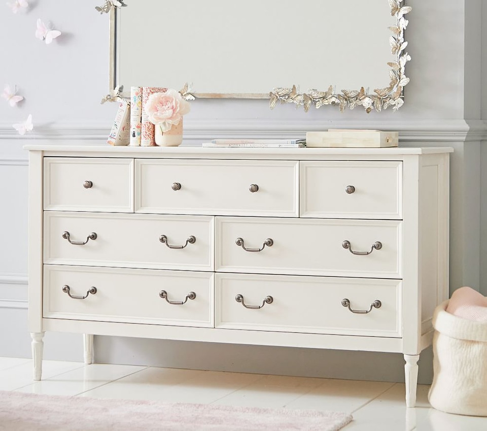 Blythe 7-Drawer Dresser (142 cm)