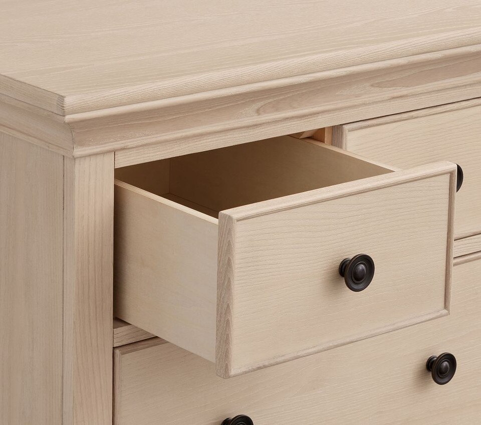 Larkin 8-Drawer Dresser (137 cm w x 53 cm d)