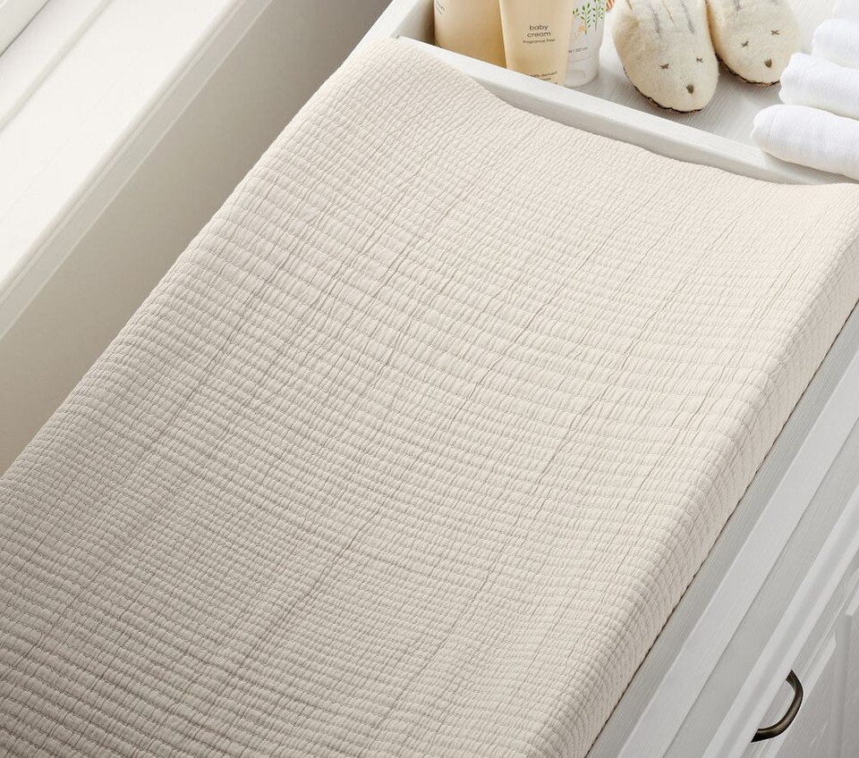 west elm x pbk Organic Matelasse Changing Pad Cover