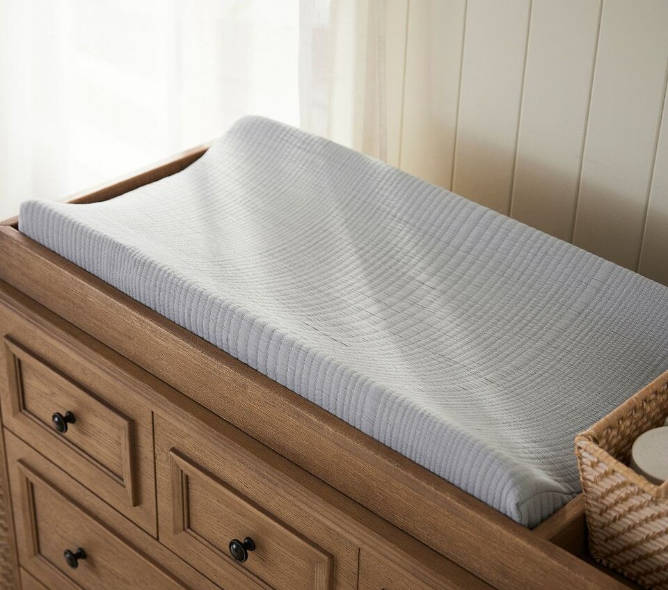 west elm x pbk Organic Matelasse Changing Pad Cover