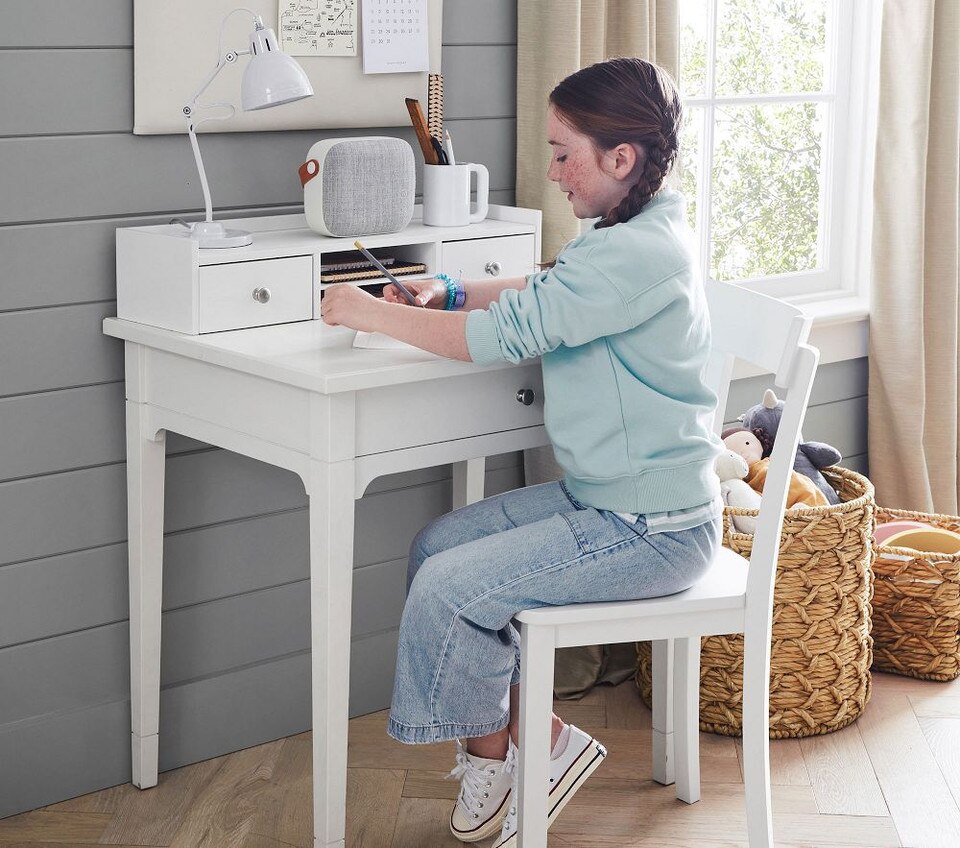 Morgan Simple Desk & Hutch
