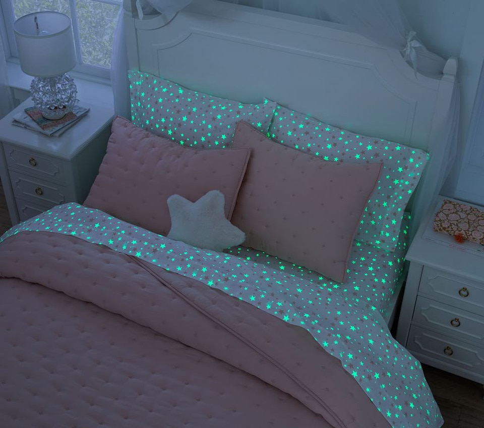 Organic Shining Star Glow-in-the-Dark Sheet Set & Pillowcases