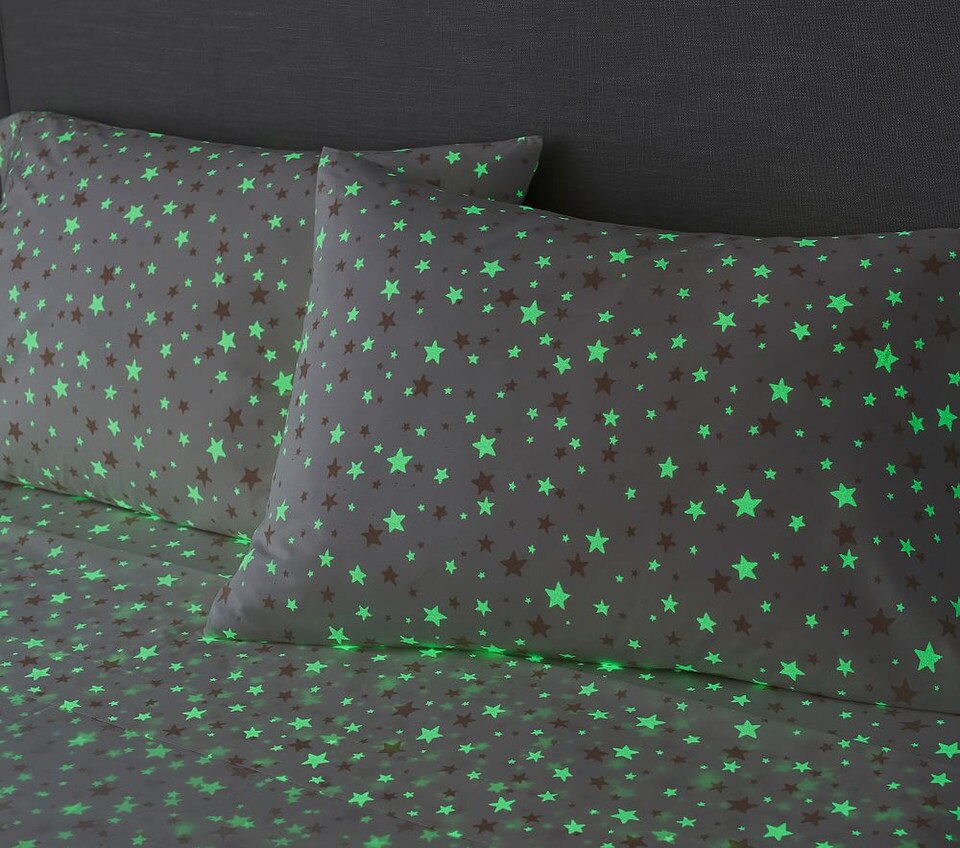 Organic Shining Star Glow-in-the-Dark Sheet Set & Pillowcases