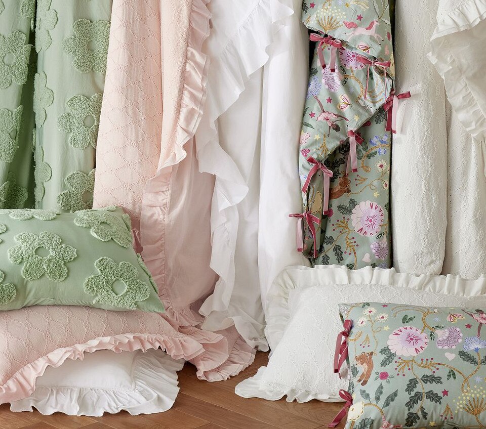 Textured Daisy Jacquard Quilt Cover & Pillowcases