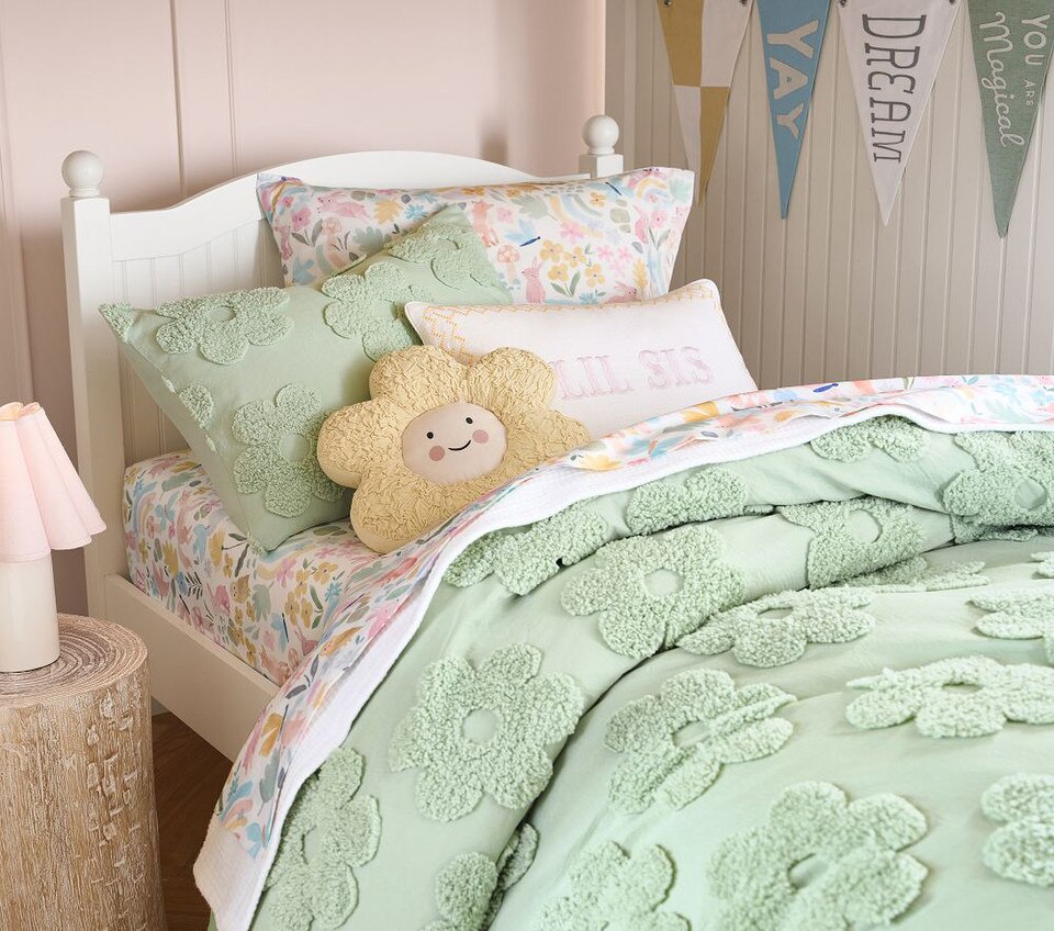 Textured Daisy Jacquard Quilt Cover & Pillowcases