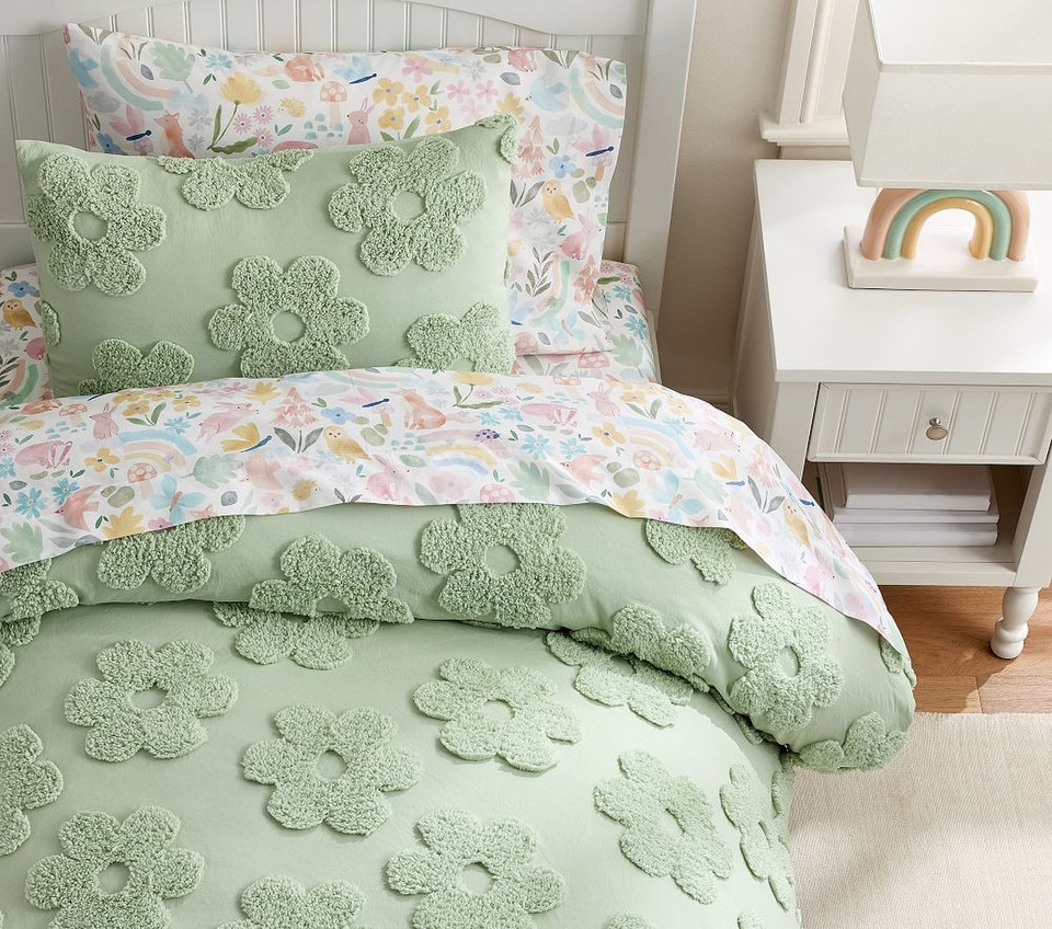 Textured Daisy Jacquard Quilt Cover & Pillowcases