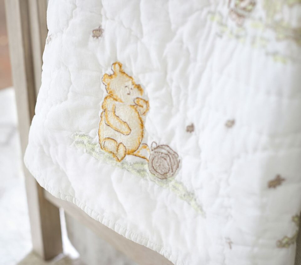 Disney Winnie the Pooh Toddler Comforter
